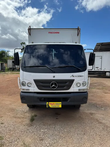 Mercedes Accelo 815 2022