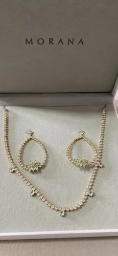 Conjunto brinco e colar MORANA usado 1 vez