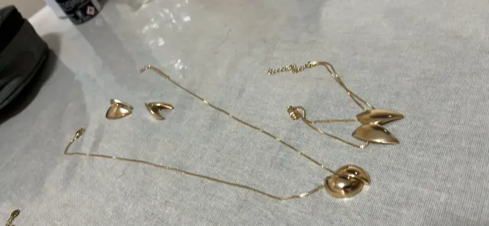 Conjunto Dourado Orgânico (Colar + Pulseira + Brinco)