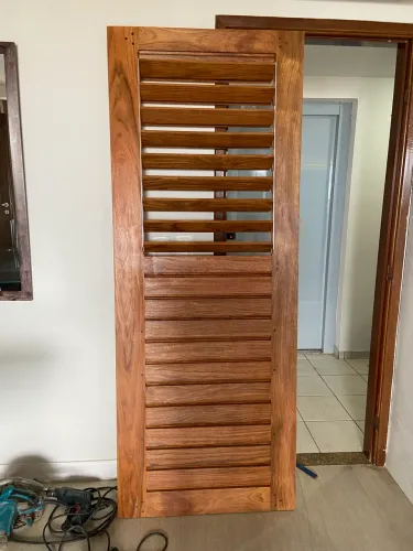 VENDA DE PORTAS NOVAS E USADOS.