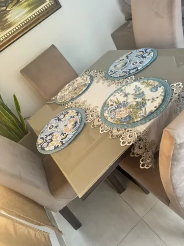 Mesa de vidro 4 lugares.
