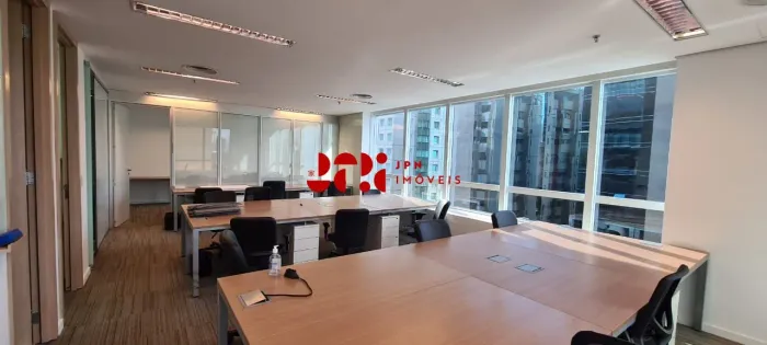 Sala comercial no Brooklin - 192m², mobiliada, 06 vagas