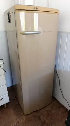 Geladeira Consul ótimo estado funciona perfeitamente