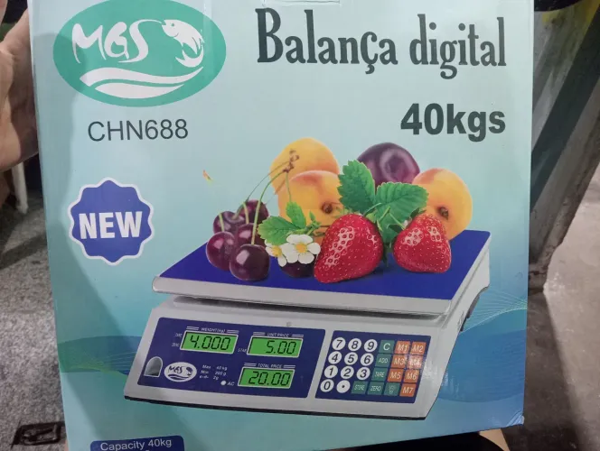 Vendo esta balança digital