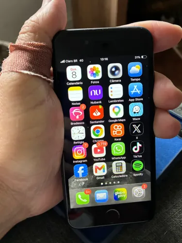 iPhone SE 2020 de 128g bateria 100%