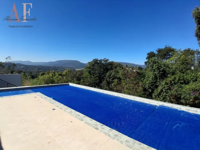 Casa no Terras da Alvorada | 5 suítes, piscina e vista para Serra do Japi