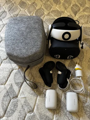 Meta Quest 3s + Bobovr S3 Pro
