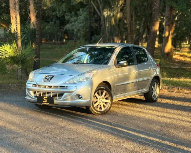 Peugeot 207 XR Sport 1.4 Flex 8V 5P 2013