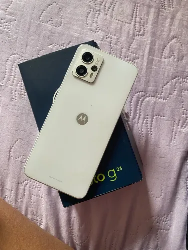 Vendo celular MOTOROLA usado