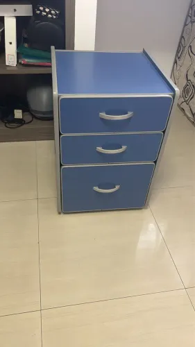 Criado mudo bem novinho 