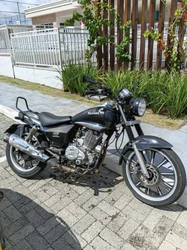 Dafra Kansas 150