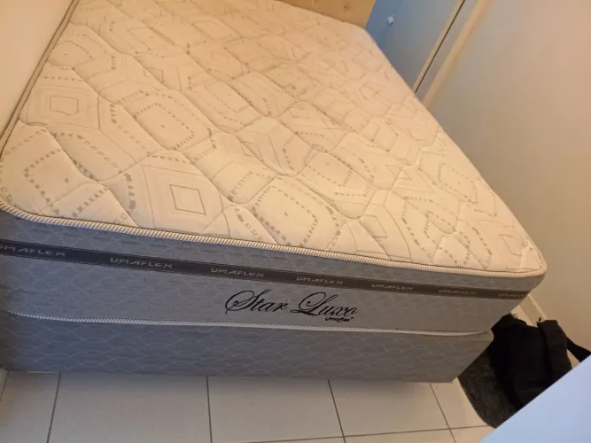 Cama de casal  R$ 250,00 