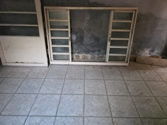 Janela e Porta de ferro usadas.