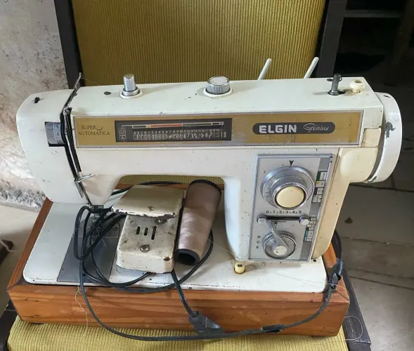 Máquina de costura 