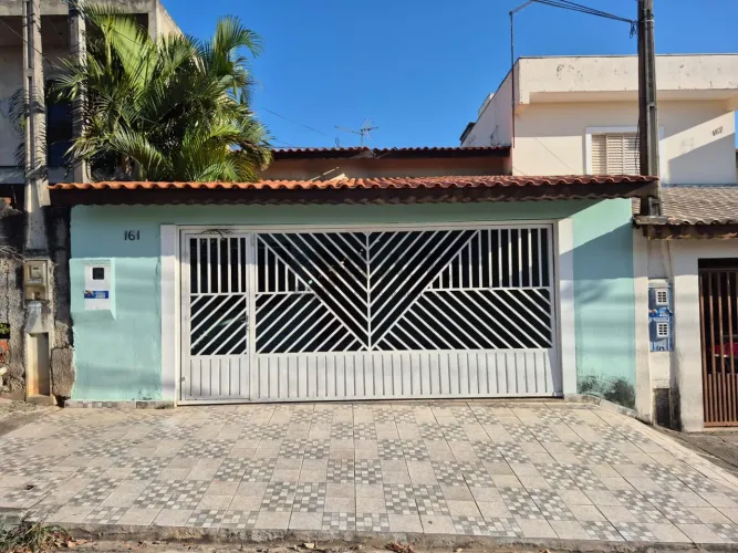 Imperdível! Casa para locação em Sorocaba-SP, Jardim Topazio: 2 quartos, 1 suíte, sala, 2