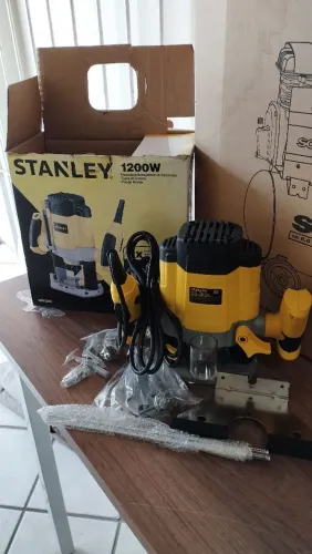 Tupia de Coluna Stanley 1200w SRR1200