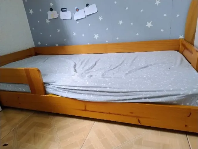 Cama infantil montessoriana - madeira maciça