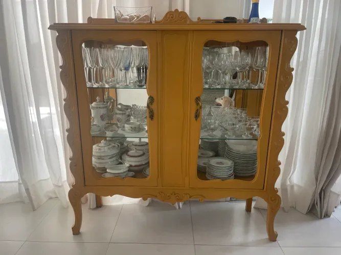 Cristaleira vintage