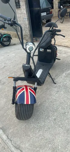 Scooter semi nova pouco usada R$ 