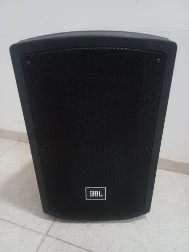 Caixa ativa JBL JS-12BT profissional
