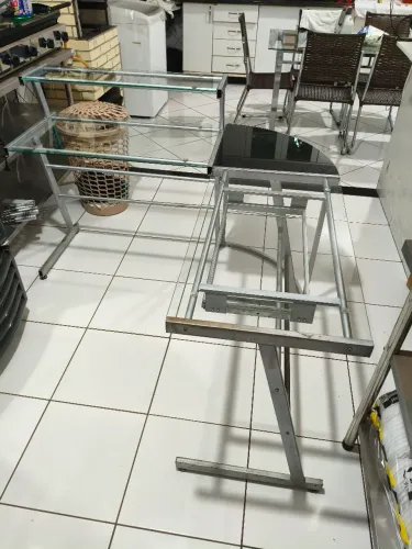 Mesa para escritório em L vidro