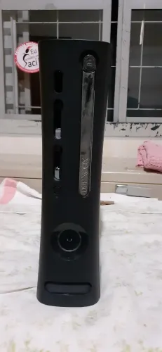 Xbox 360 Desbloqueado fat (Apenas Console) + Lote com 60 Jogos - LEIA A DESCRIÇÃO