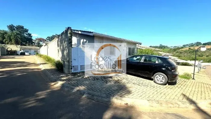 CASA EM CONDOMÍNIO FECHADO PRÓXIMO A ENTRADA DA CIDADE.