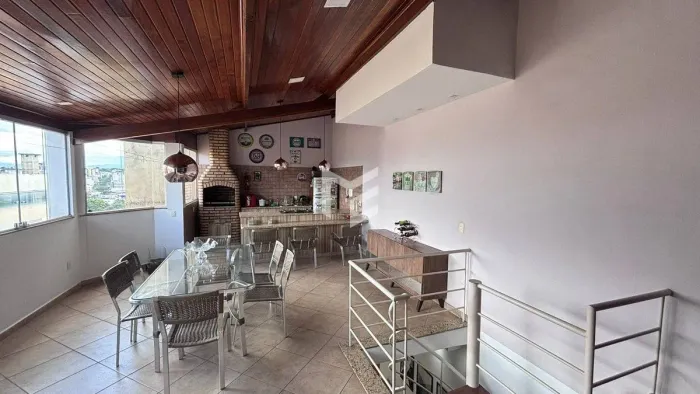 Linda Cobertura Mobiliada para Locação no Guarujá em Betim