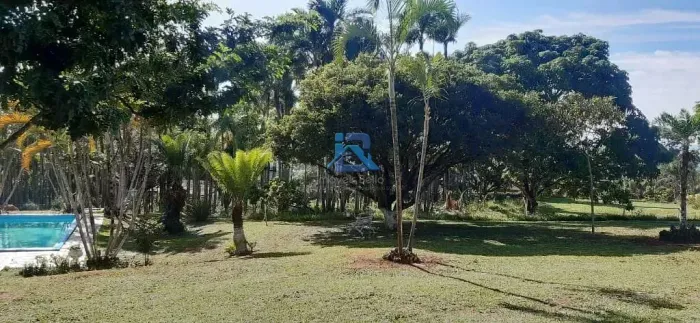 Chácara com 3 dormitórios à venda, 20000 m² por R$ 1.300.000,00 - Ponte Nova - Itatiba/SP