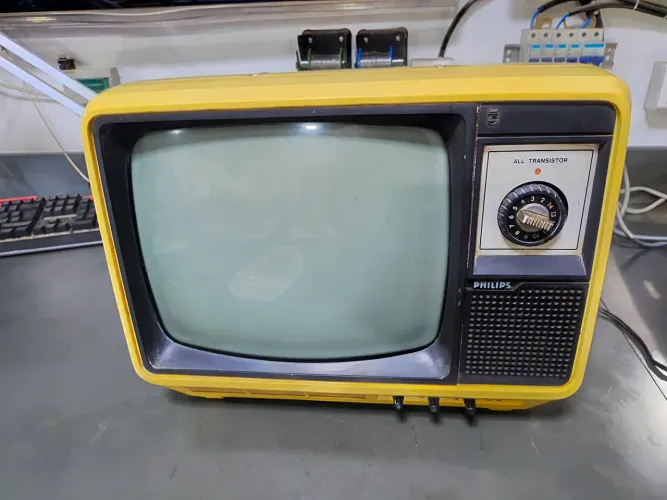 Tv antiga philips tx