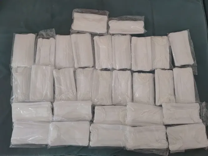 Lote com 300 Máscaras Descartáveis Brancas (30 Pacotes com 10 un)