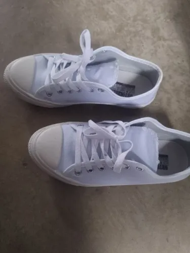 Tênis feminino