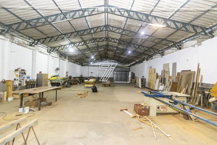 Barracão Comercial para locação/ 426M² / Rodovia BR 116 (Linha Verde)