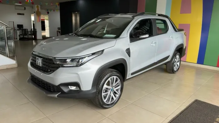 Fiat Strada Volcano 1.3 Flex 8V CD 2026