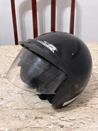 Capacete