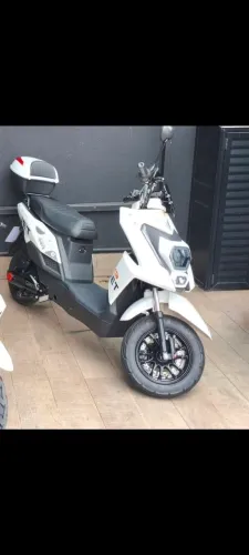 Moto Jet Moto chefe Não necessita habilitação
