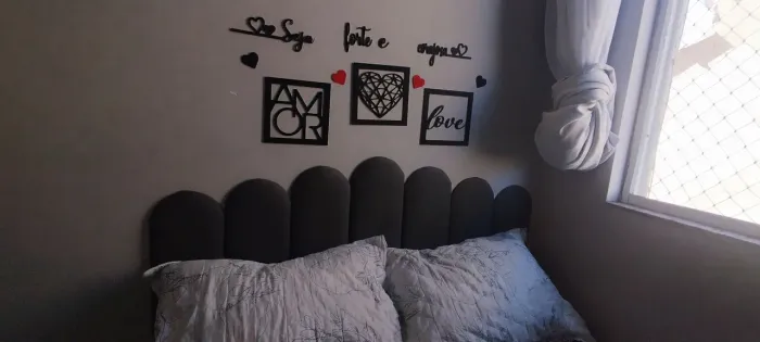 Quarto disponível apenas para mulher, no apartamento que moro..