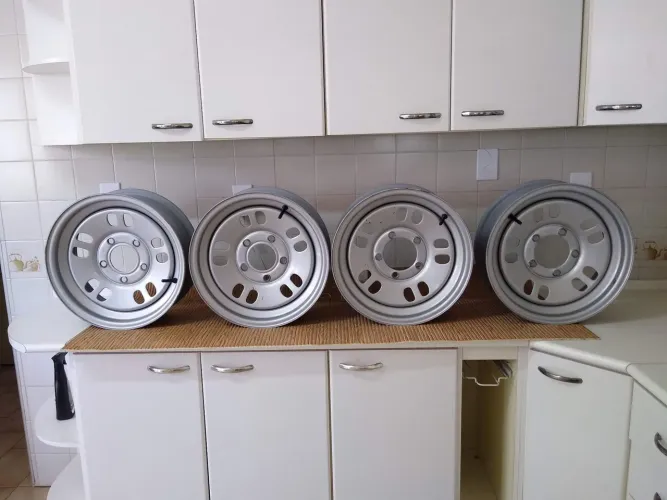 Rodas Ford f1000 aro 16 originais borlem Ford f mil f-1000