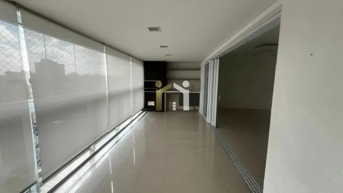 Apartamento em moema com 189m², 3 suítes e 4 vagas de garagem.