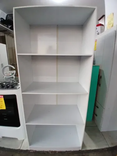 Armário livreiro em mdf grande semi-novo conservado