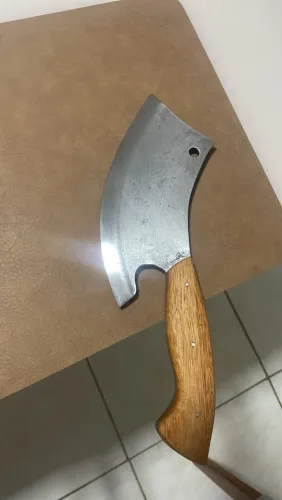 Cutelo artesanal feito à mão