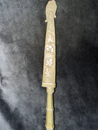Adaga de prata