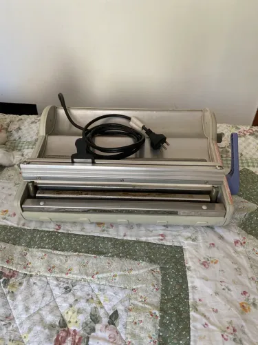 Seladora de embalagens para esterilização