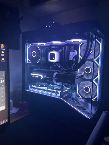 PC Gamer High-End - Ryzen 7 9800X3D + RX 9070 XT Taichi | 32GB DDR5