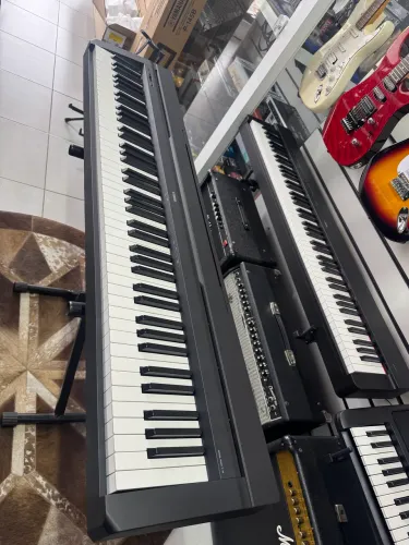Piano Yamaha p45