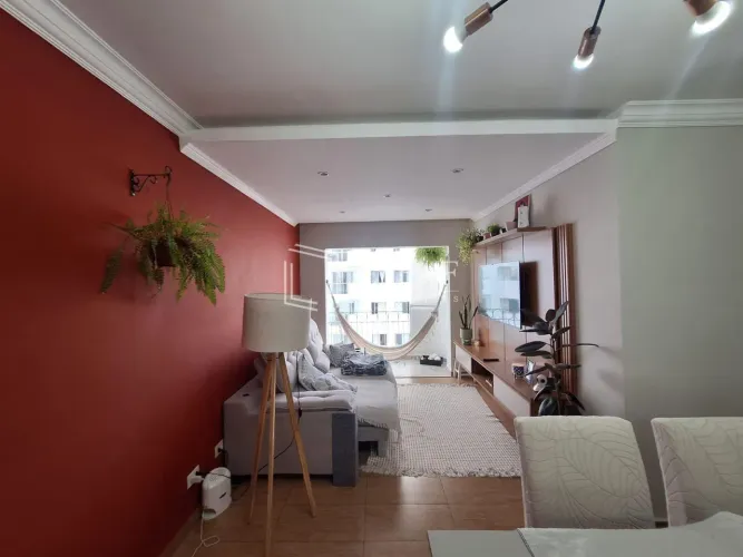 Apartamento com 80 m², 3 quartos sendo 1 suíte à venda no bairro Jardim Marajoara.