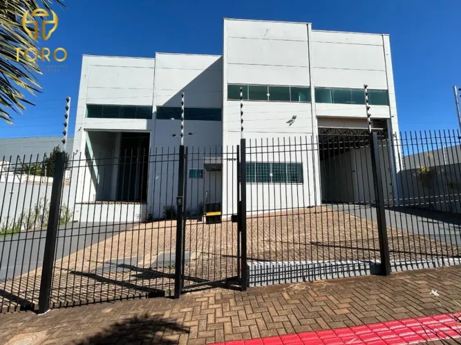 Barracão para alugar em Maringá, Jardim Aurora, com 1100 m²