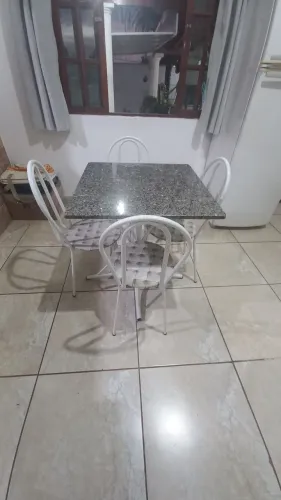 MESA COZINHA 4 CADEIRAS
