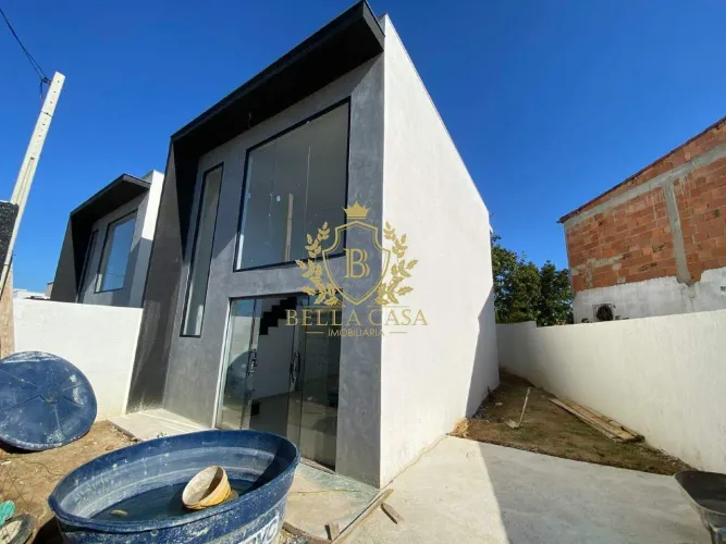 Casa à Venda com 2 Quartos Vila do Peró, Cabo Frio/RJ