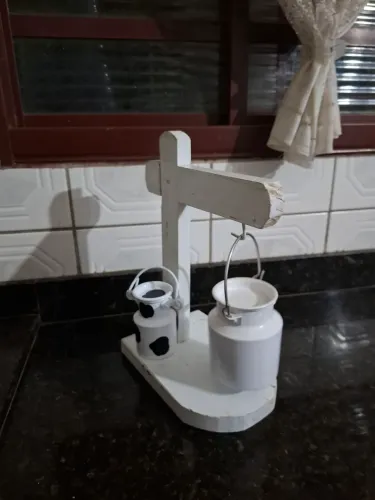 Mini latão de leite com suporte 